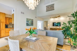 Dining - Townhome on Golf Course in Shipyard Plantation (Hilton Head Island)