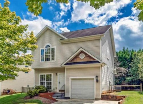 New 3 BR House in Huntersville