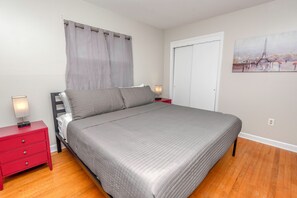 4 bedrooms, desk, iron/ironing board, free WiFi