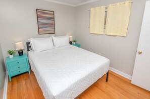 4 bedrooms, desk, iron/ironing board, free WiFi