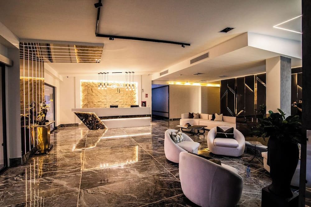 Lovera Hotel