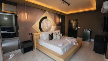 Habitación Elite, tina | Caja de seguridad en la habitación y decoración personalizada