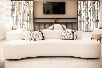 Lovera Hotel