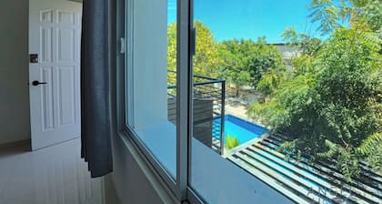 Downtown Rooms Pool & BBQ Near Hotspots