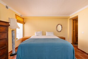 4 Schlafzimmer, Bügeleisen/Bügelbrett, kostenloses WLAN, Bettwäsche