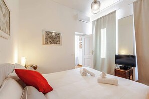 Bügeleisen/Bügelbrett, WLAN, Bettwäsche