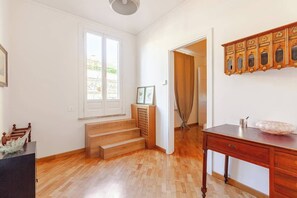 Interior - Luxury Penthouse with Terrace by Spanish Steps (Rome)