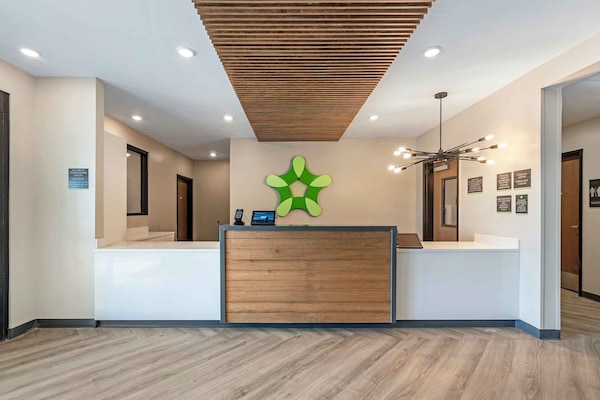 Check-in/check-out kiosk