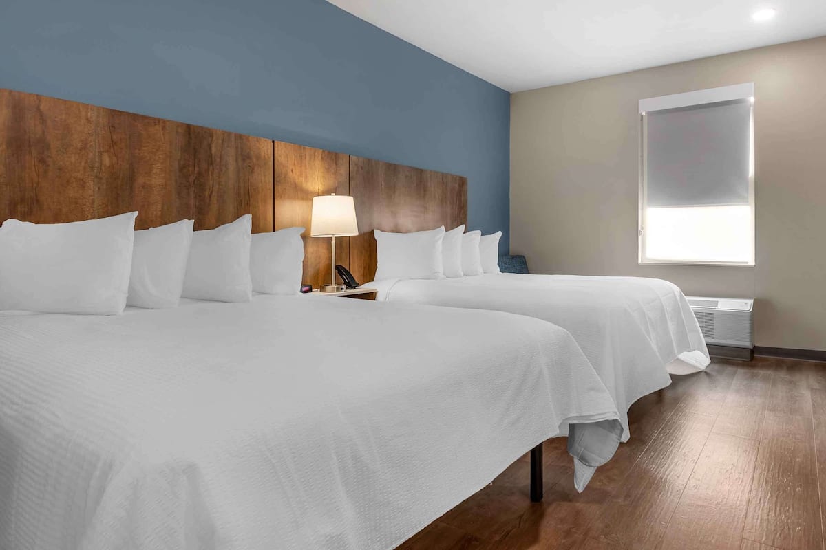 Standard Studio, 2 Queen Beds, Refrigerator & Microwave | Premium bedding, laptop workspace, iron/ironing board, free WiFi