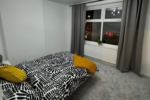 Ferienhaus | 5 Schlafzimmer, Bügeleisen/Bügelbrett, kostenloses WLAN, Bettwäsche