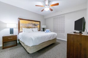 1 bedroom, iron/ironing board, WiFi, bed sheets - Beautiful 1Bed/1Bath Ocean Walk. Daytona Beach, FL!
 (Daytona Beach)