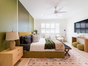 4 soveværelser, skrivebord, strygejern/strygebræt, weekendseng