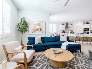 Smart TV, futbolito y estéreo 