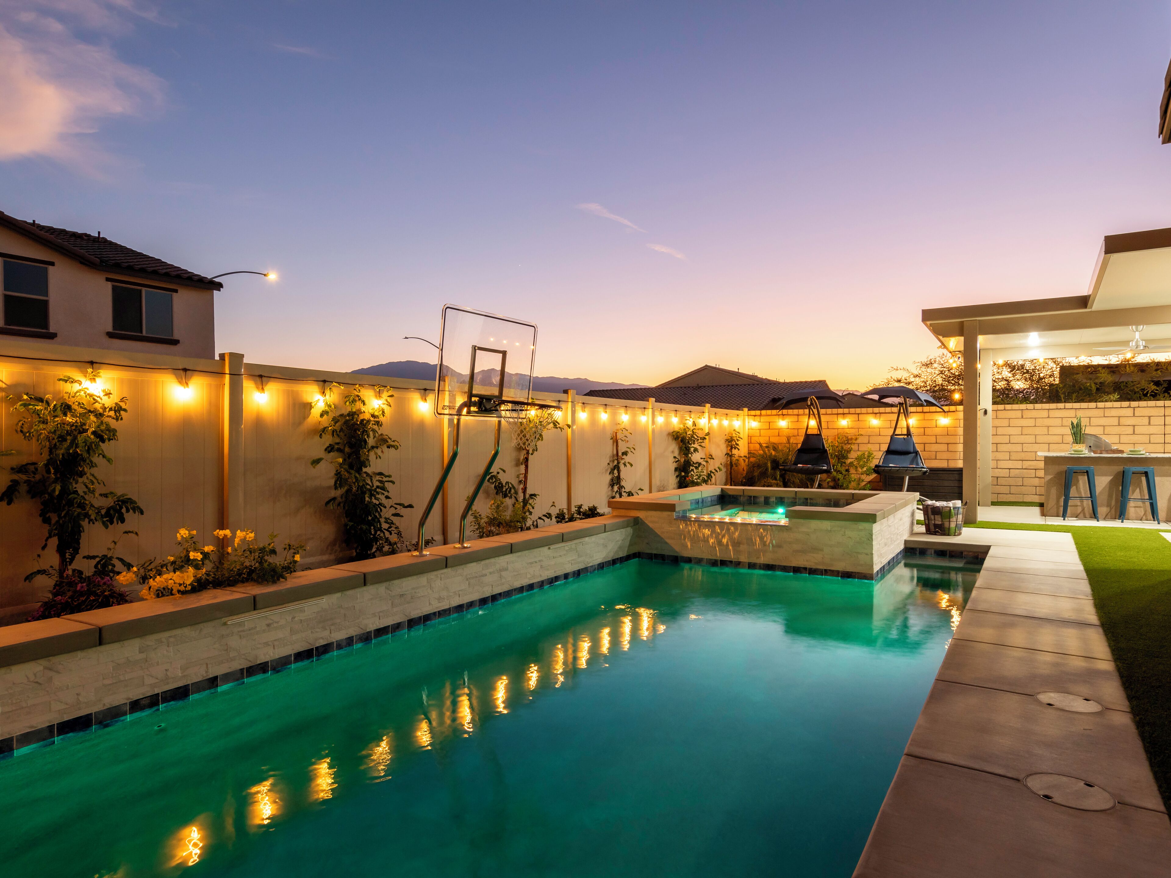 Outdoor pool, a heated pool