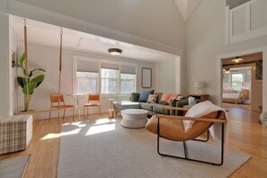 Smart TV, caminetto, studio