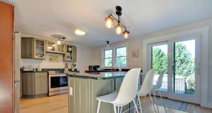 Walk to Long Sands Beach| Private Pool| Dogs Welcome | First Floor King Bedroom