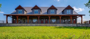 James River Waterfront Ozarks Rental • Kayak, Fish, Relax! • Unit 1