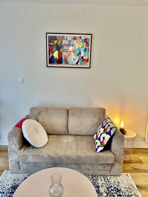 Living area - T2 with secure parking close to all amenities (Toulouse)