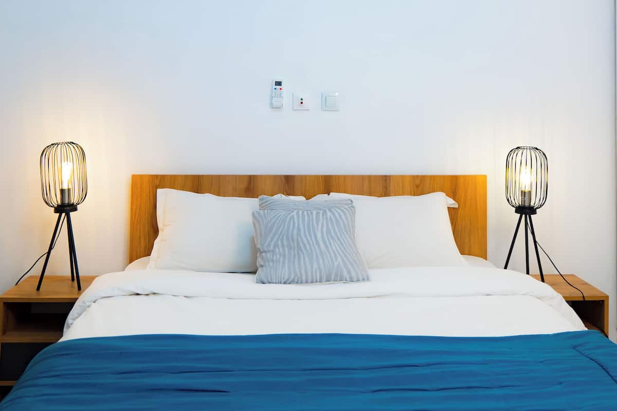 Elite Studio Suite | Laptop workspace, WiFi (free), bed sheets
