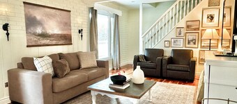 Cozy 3 Bedroom Home Neighbouring Dagmar Ski Resort. Only 1 Hour from Toronto.