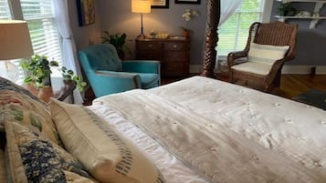 1 bedroom, iron/ironing board, Internet, bed sheets