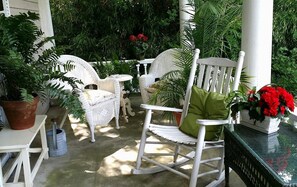 Terrace/patio - Unique Downtown Getaway with Every Luxurious Amenity (Little Rock)