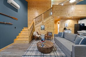 Smart-TV, Kamin, Tischfußball