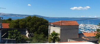 Apartments Tina - Triple Room with Terrace and Sea View