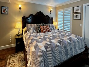 2 quartos, acesso à internet, roupa de cama