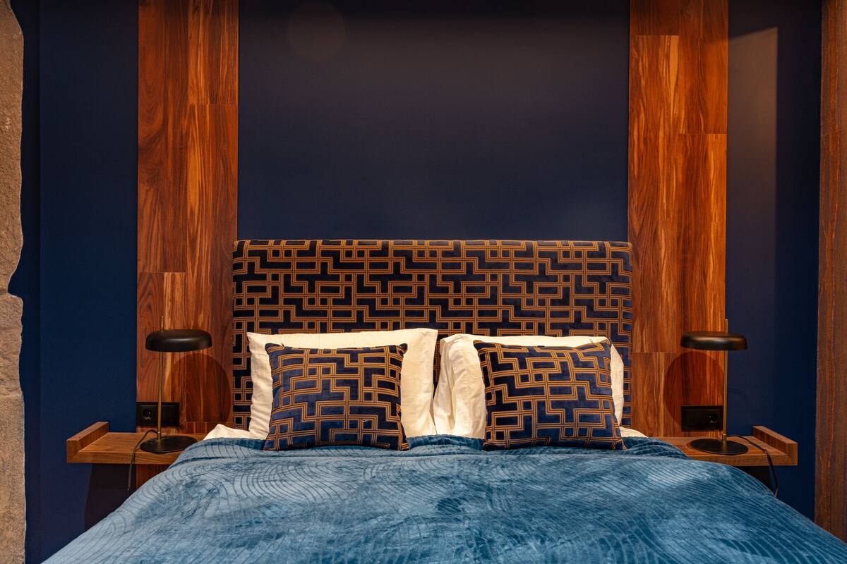 BLUE ROOM | Free WiFi