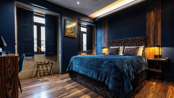 BLUE ROOM | Free WiFi