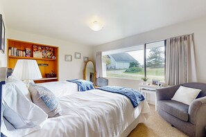 4 makuuhuonetta, silitysrauta/-lauta, internet, vuodevaatteet