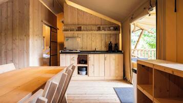 Superior Tent | Private kitchen