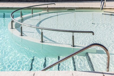 Arden Parks Signy L'Abbaye