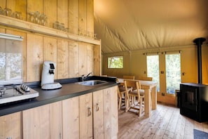 Comfort Tent | Private kitchen