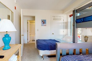 2 sovrum, strykjärn/strykbräda, internet och sängkläder