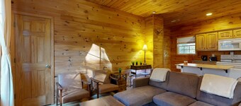 Secluded retreat home near lake with central AC, W/D, & games