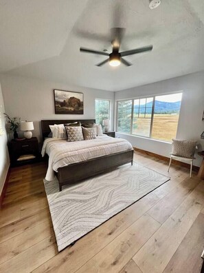 2 chambres, fer et planche à repasser, lit parapluie, Wi-Fi gratuit