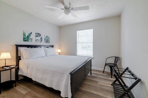 3 chambres, fer et planche à repasser, Wi-Fi, draps fournis