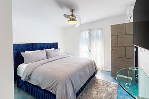 3 bedrooms, internet, bed sheets, wheelchair access