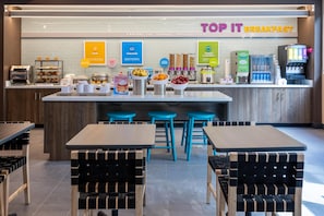 Bao gồm bữa sáng buffet hàng ngày