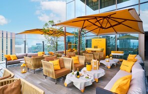 2 restaurants, breakfast, lunch, dinner served; Japanese cuisine - Waldorf Astoria Osaka (Osaka)