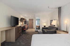 TV - Home2 Suites By Hilton Springfield (Springfield)