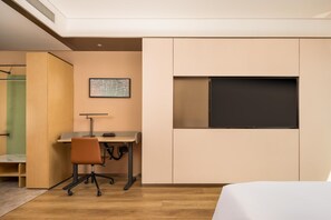 Habitació, 1 llit de matrimoni gran | Habitacions insonoritzades i planxa i posts de planxar 