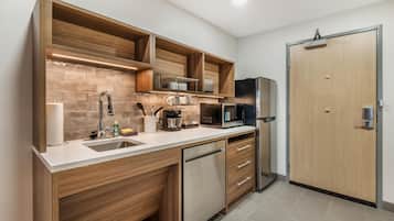 Studio-suite - 2 queensize-senge - handicapvenligt | Privat køkken