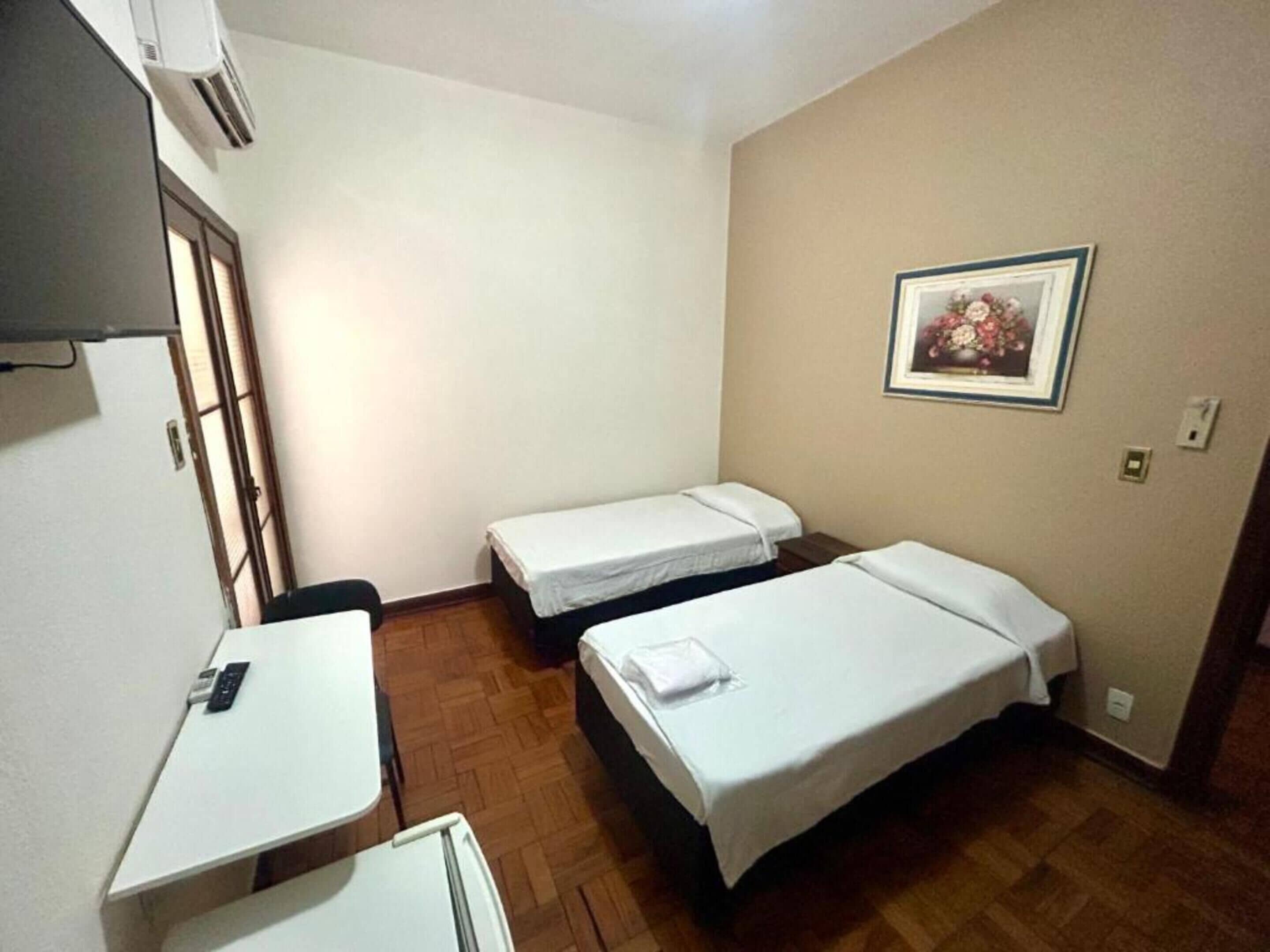 Laptop workspace, free WiFi, bed sheets