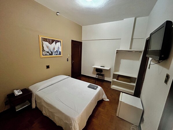 Especial Casal | Laptop workspace, free WiFi, bed sheets - Hotel Jaú (Jau)