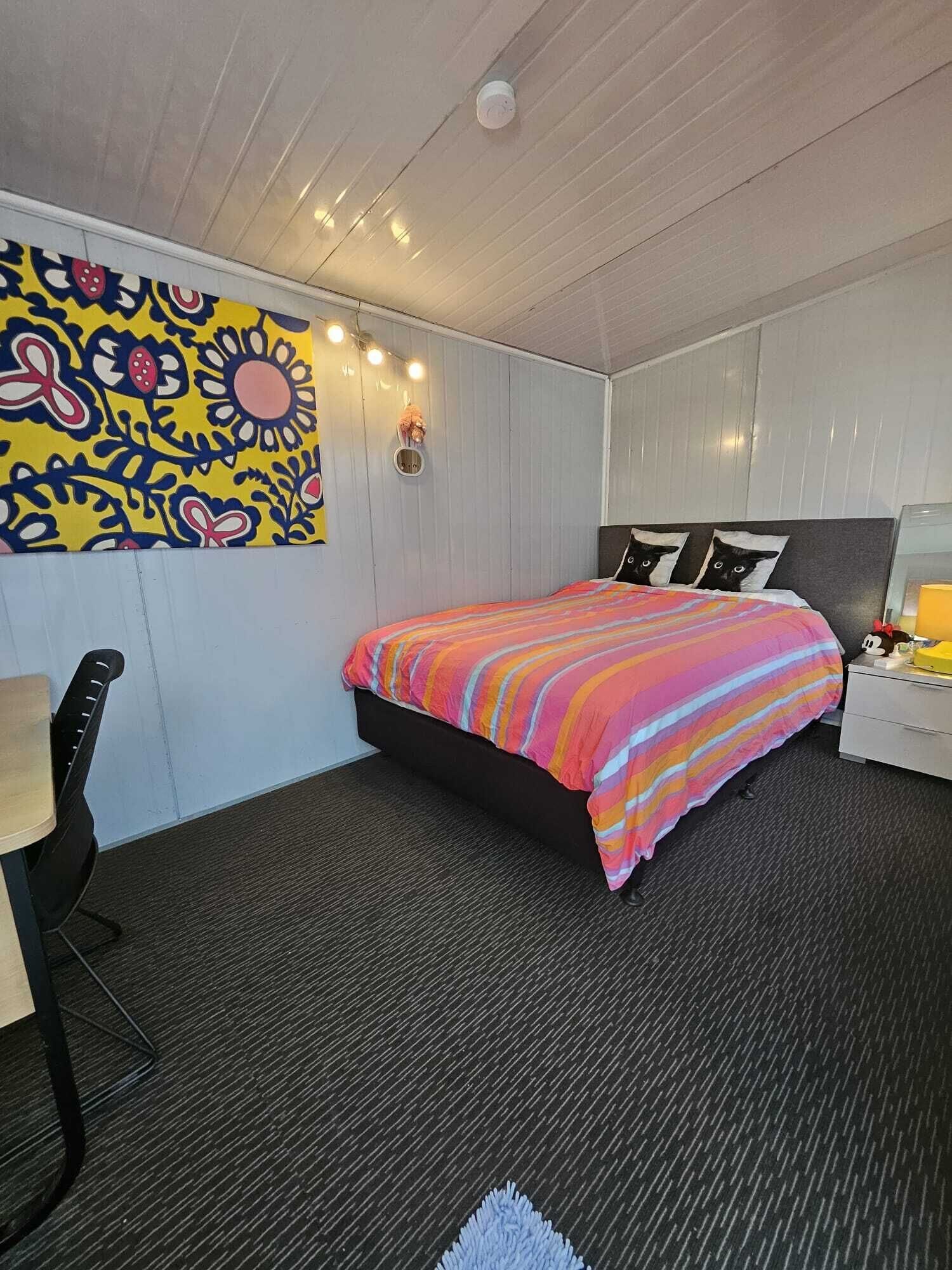 Hytte – comfort | Skrivebord, skrivebord for bærbar PC og wi-fi (inkludert)