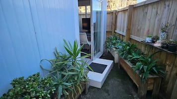 Cabaña estándar | 1 habitación, escritorio y espacio para trabajar con laptop