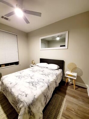 2 bedrooms, desk, iron/ironing board, travel cot